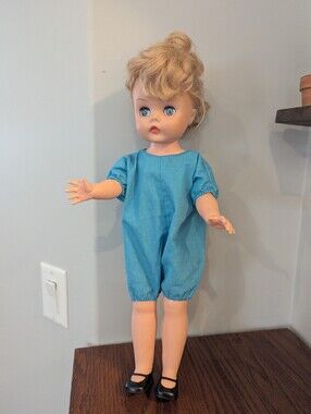 Dee and Cee Mid Century walker doll Blond hair Blue blinking sleepy eyes 18"